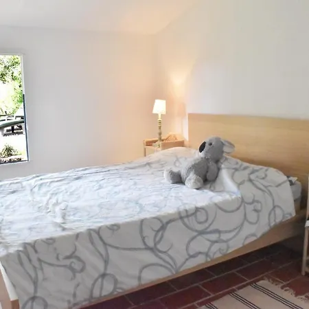 Vakantiehuis Petit Mas Au Paradis Avec Piscine Pour 6 Personnes *