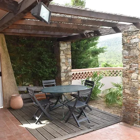 Holiday home Petit Mas Au Paradis Avec Piscine Pour 6 Personnes