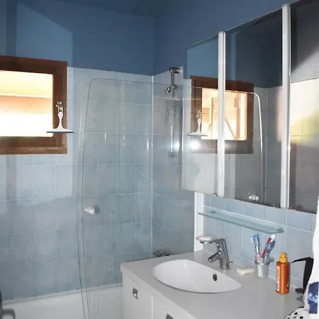 Petit Mas Au Paradis Avec Piscine Pour 6 Personnes