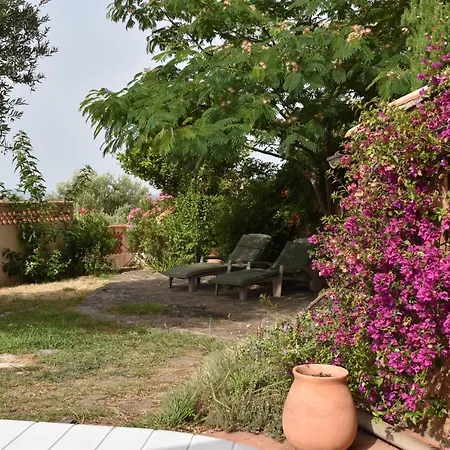 Holiday home Petit Mas Au Paradis Avec Piscine Pour 6 Personnes *